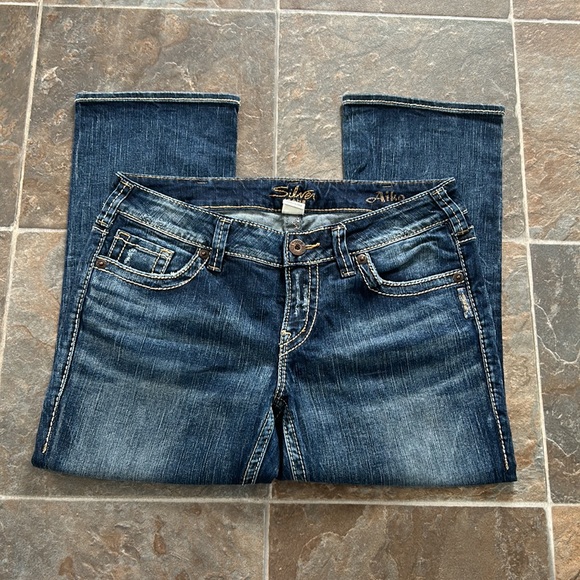 Blue jeans - Picture 2 of 5